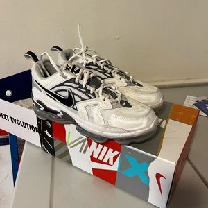 Worn Air Vapormax Evo